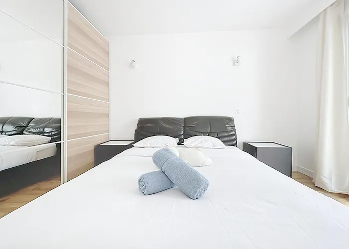 114 - Renove De Luxe Pour 4 Personnes * Παρίσι