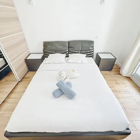 114 - Renove De Luxe Pour 4 Personnes