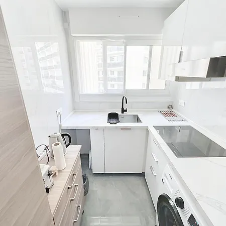 114 - Renove De Luxe Pour 4 Personnes * Paris